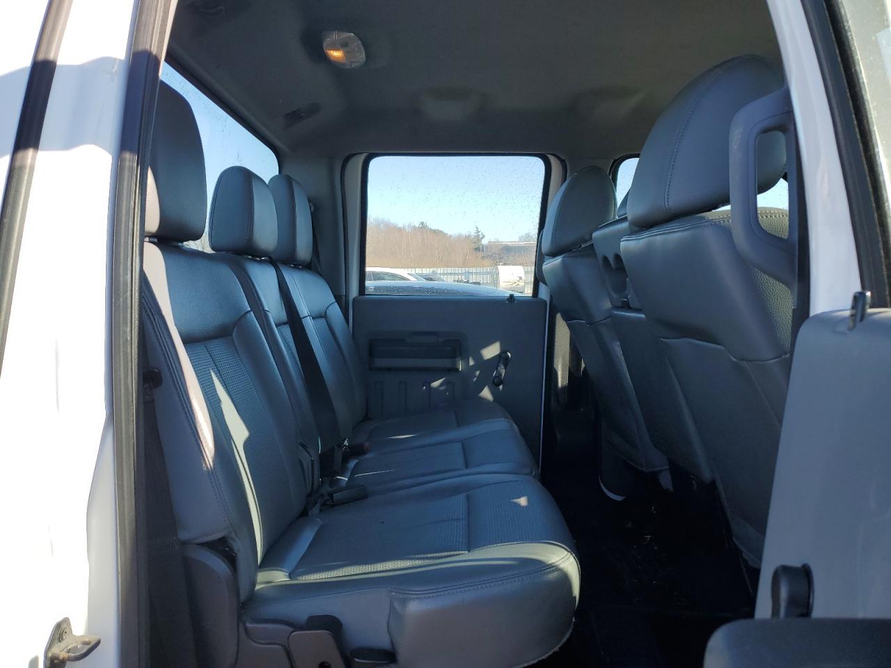 2014 Ford F350 - Image 10