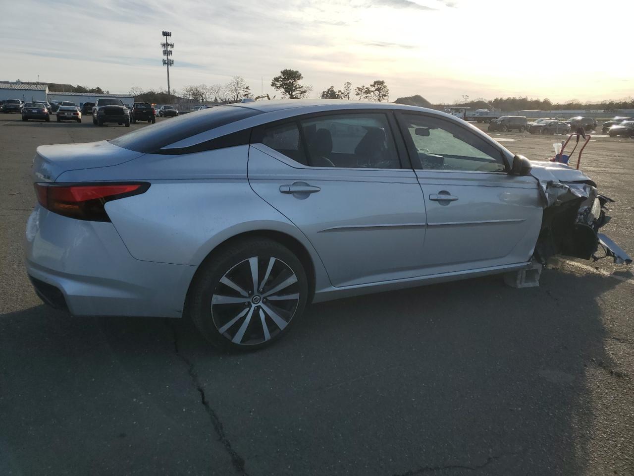 2020 Nissan Altima - Image 3