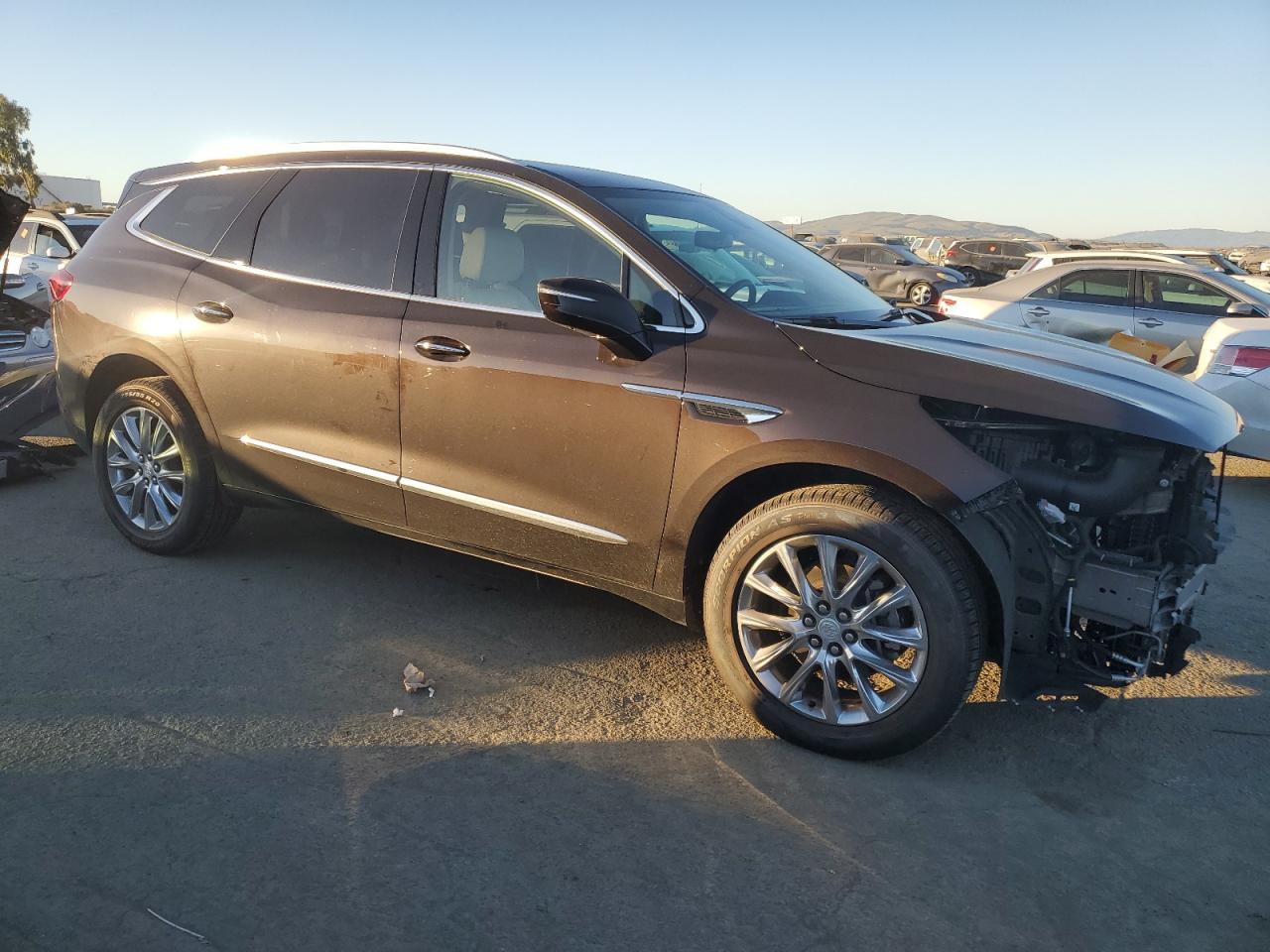 VIN 5GAEVBKW2JJ163363 2018 BUICK ENCLAVE no.4