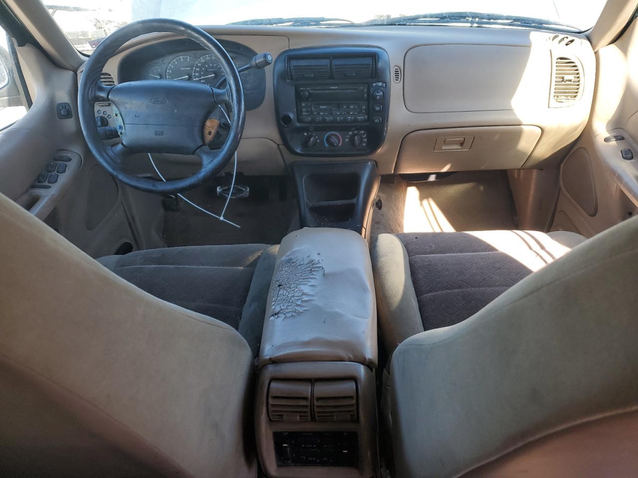 2000 Ford Explorer - Image 8