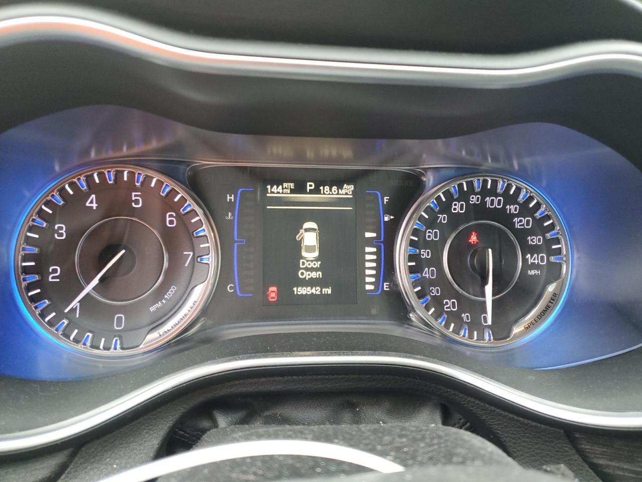 2017 Chrysler 200 - Image 9