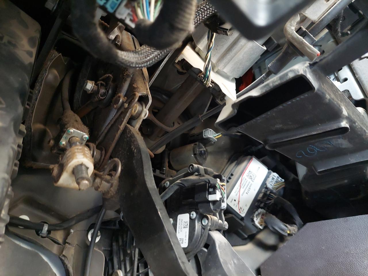 3GTU29EC9EG292897 - 2014 Gmc SEIARA - #43092265