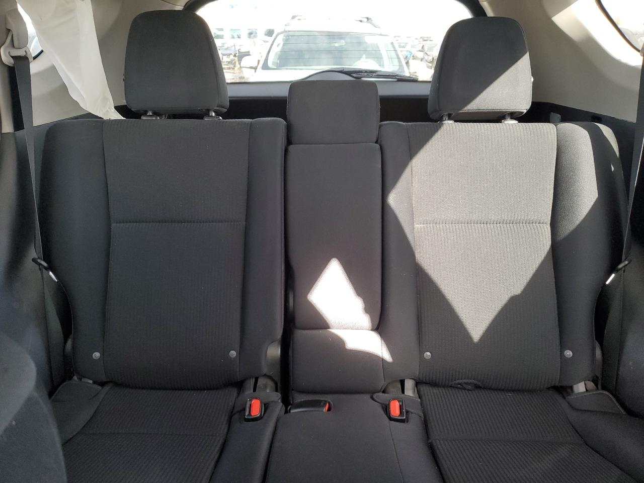 2016 Toyota RAV 4 - Image 10