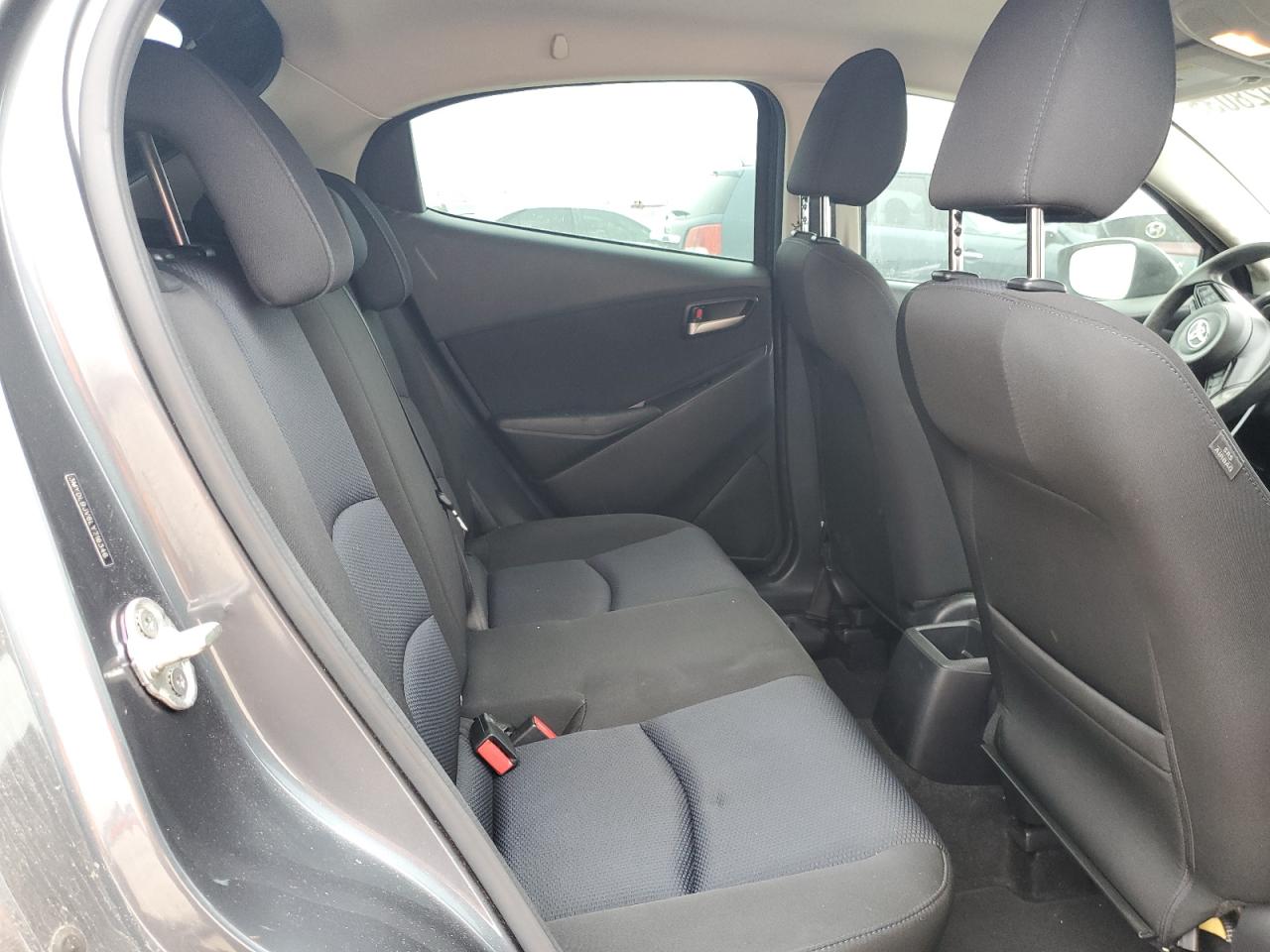 2020 Toyota Yaris - Image 10