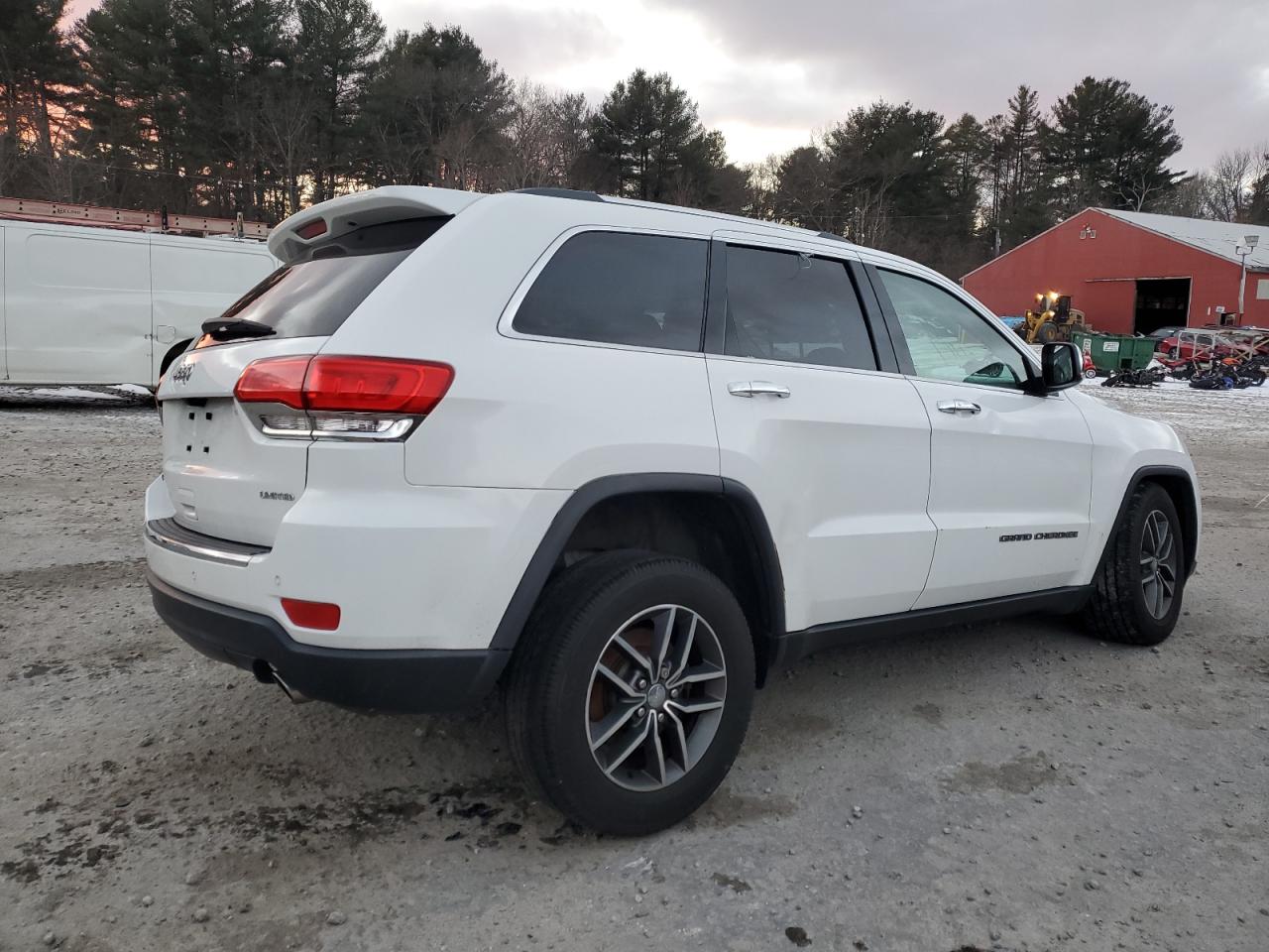 2017 Jeep Grand Cherokee - Image 3