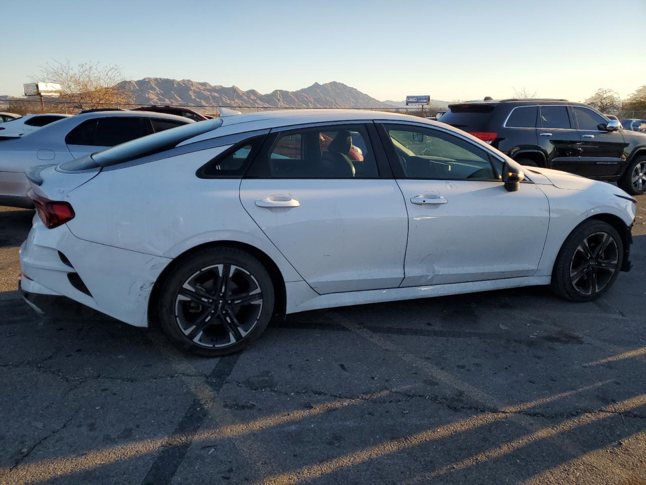 2023 Kia K5 - Image 3