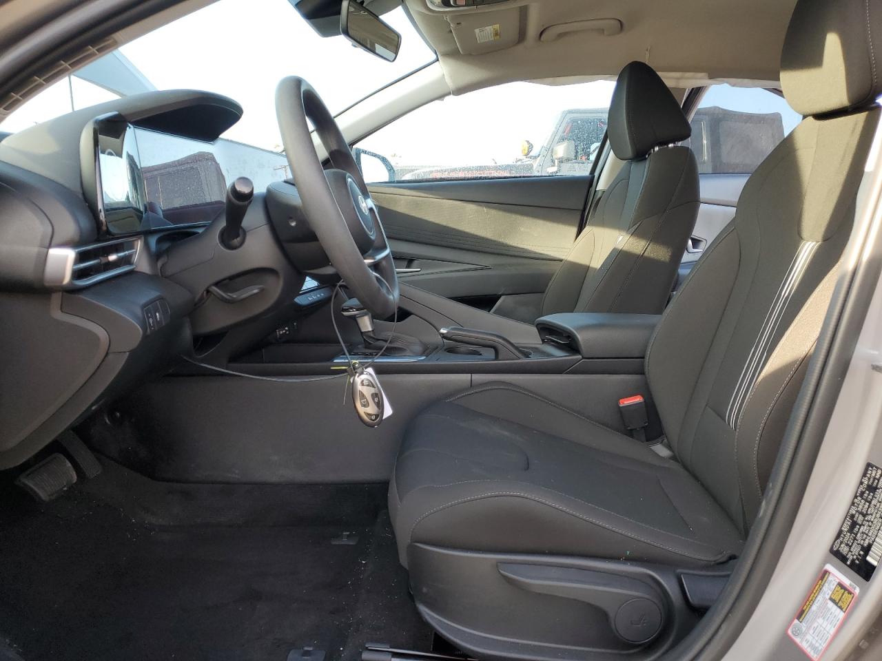 2024 Hyundai Elantra - Image 7