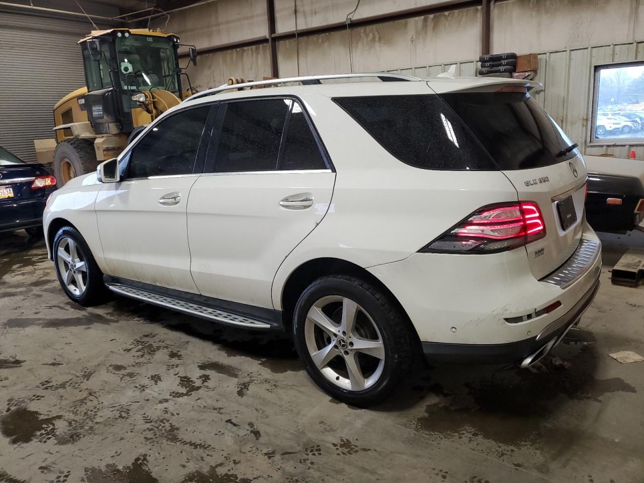 2018 Mercedes-Benz GLE - Image 2