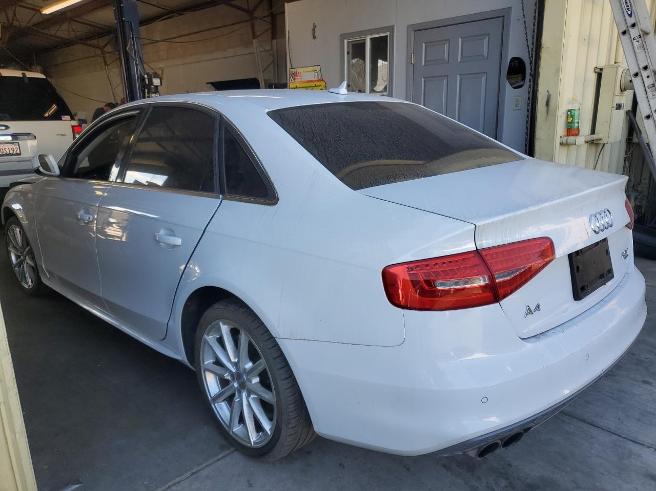 VIN WAUFFAFL5EN029243 2014 AUDI A4 no.3