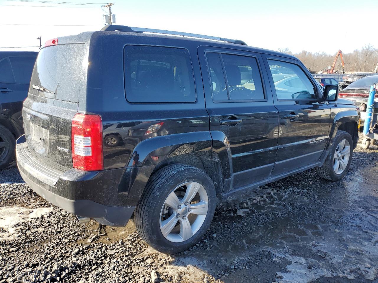 2014 Jeep Liberty (Patriot) - Image 3
