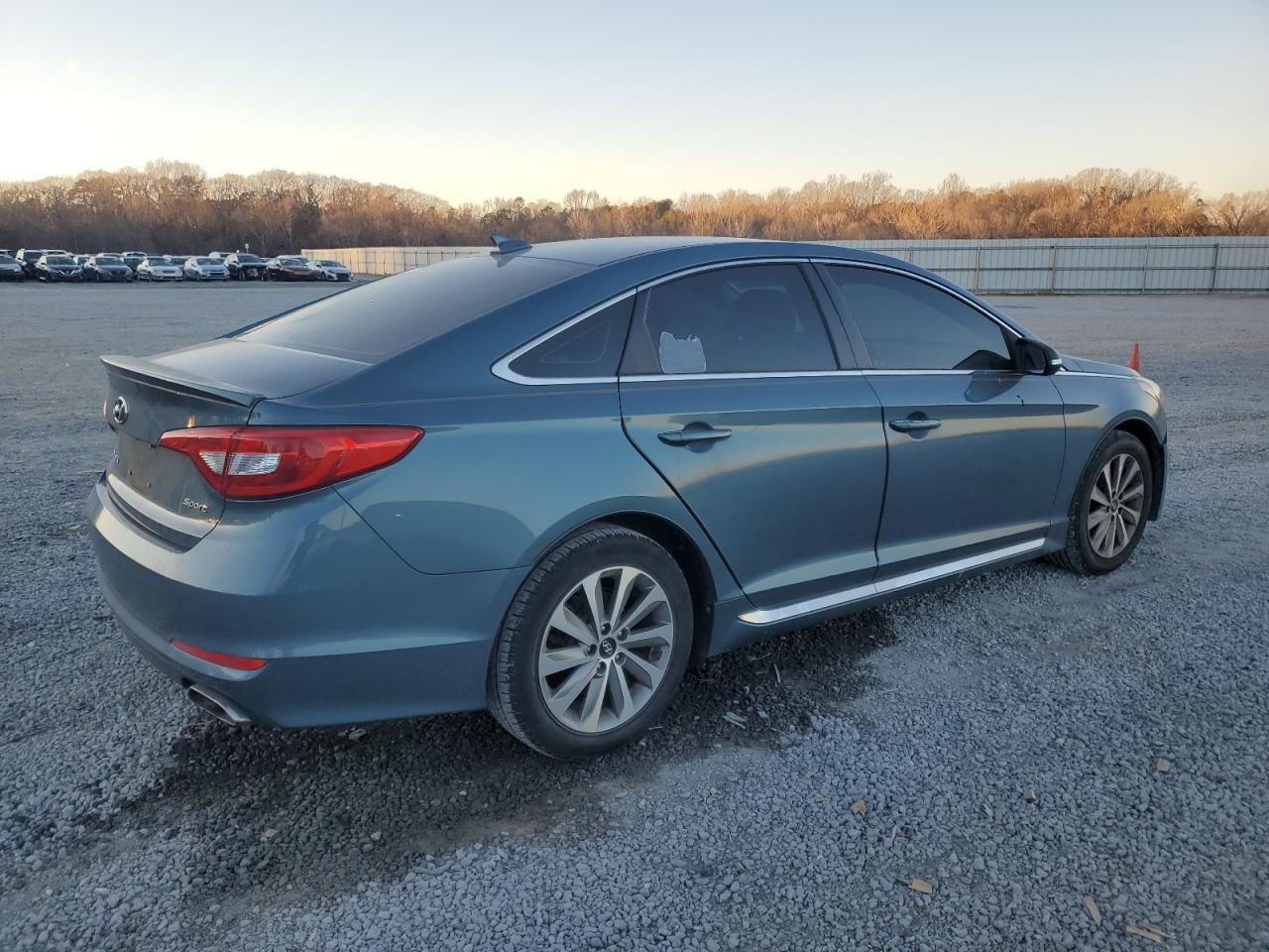 2015 Hyundai Sonata - Image 3