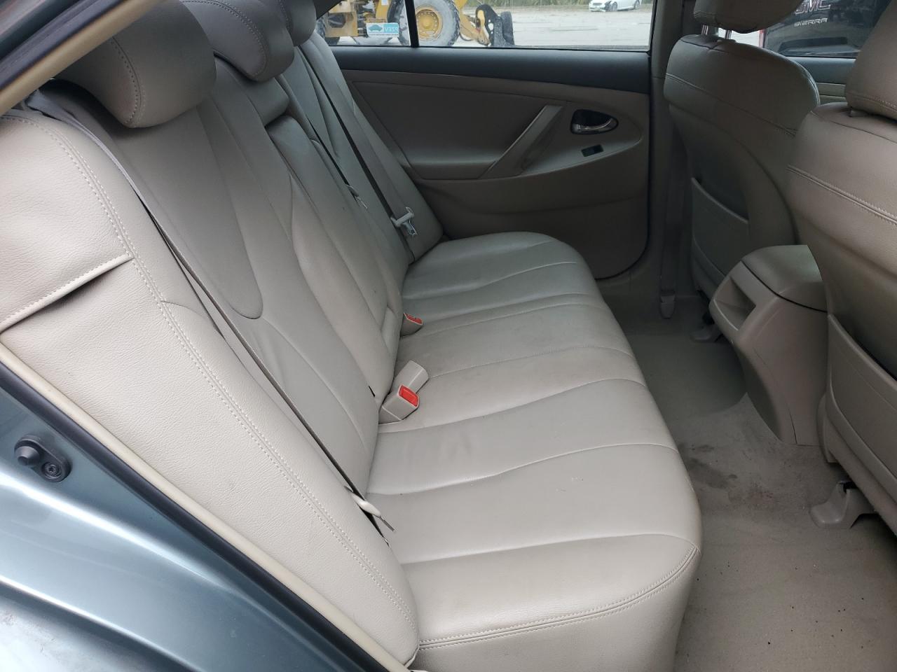 2009 Toyota Camry - Image 10