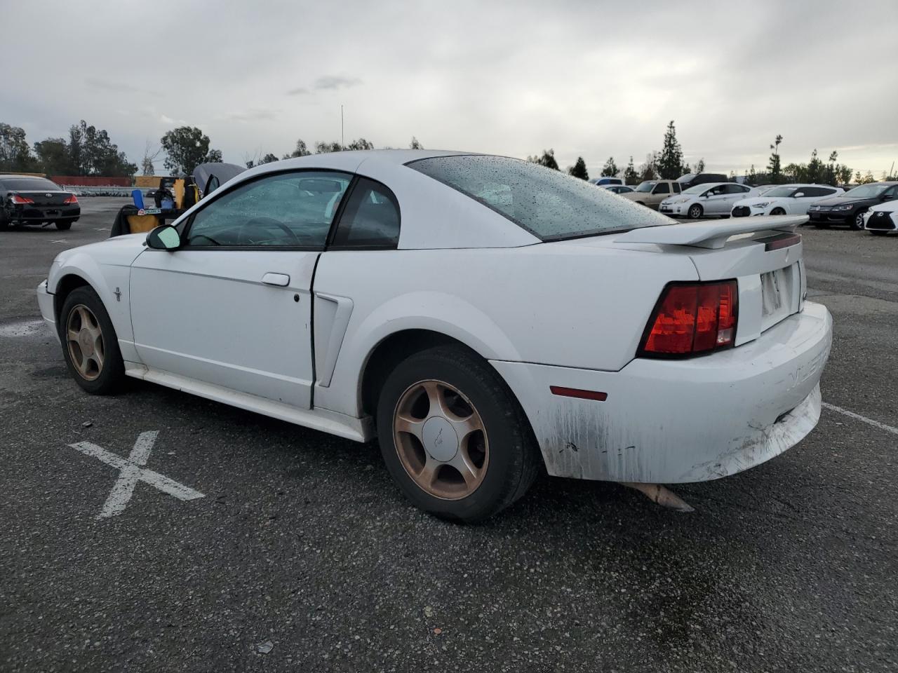 2002 Ford Mustang - Image 2
