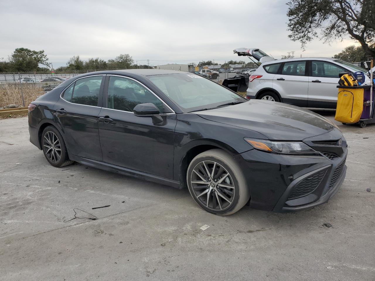 2021 Toyota Camry - Image 4