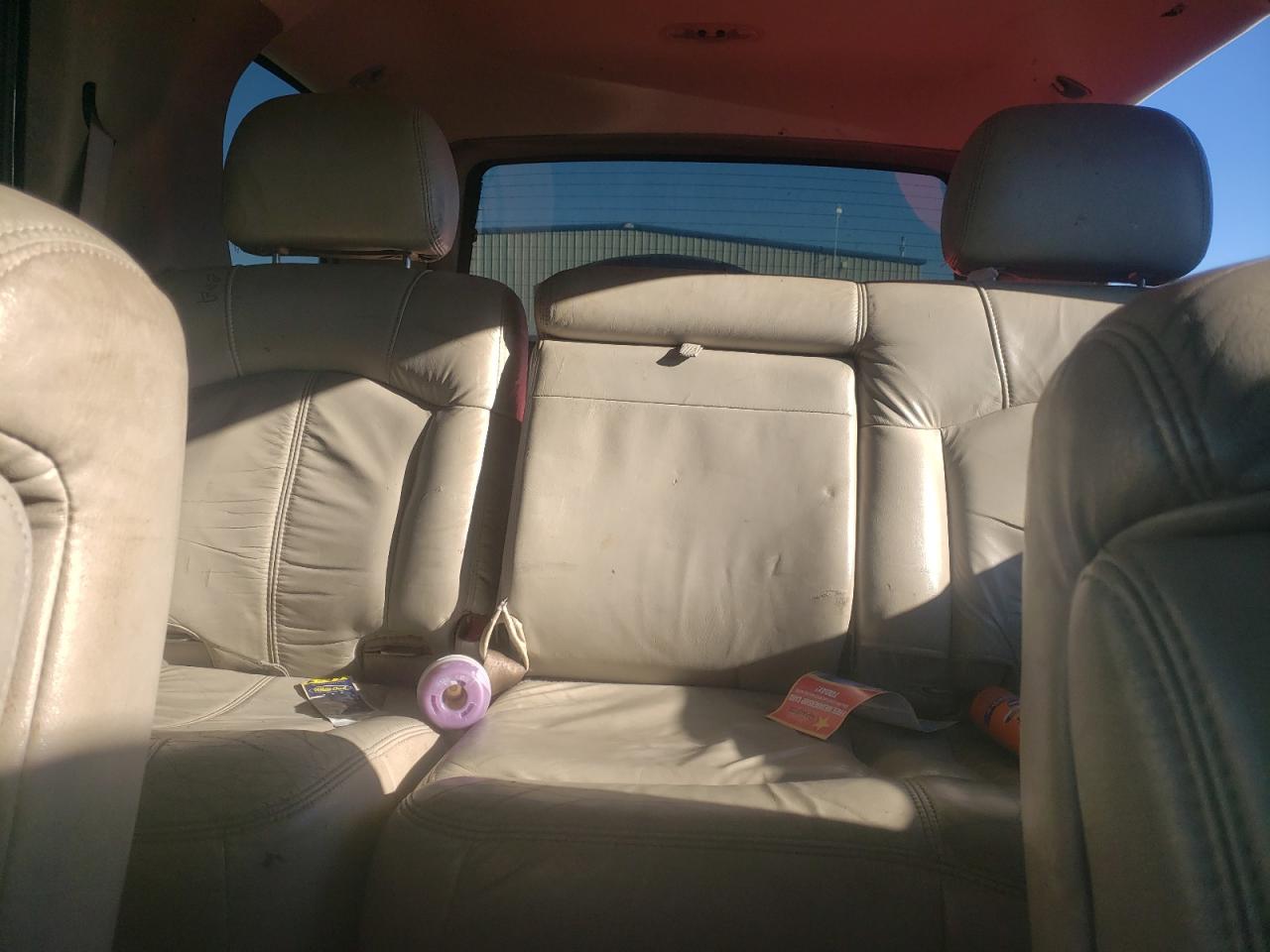 2002 Chevrolet Tahoe - Image 10