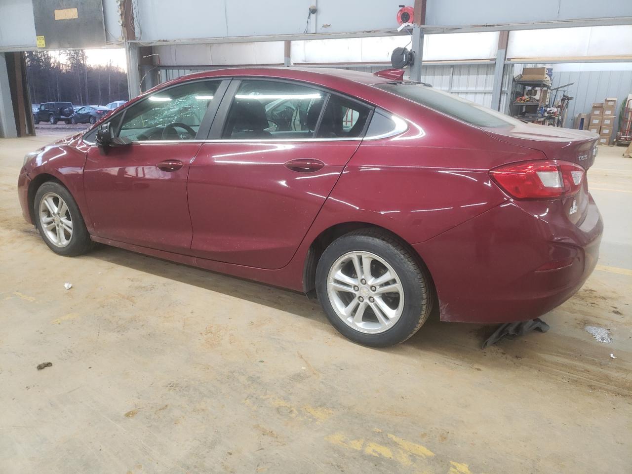 2018 Chevrolet Cruze - Image 2