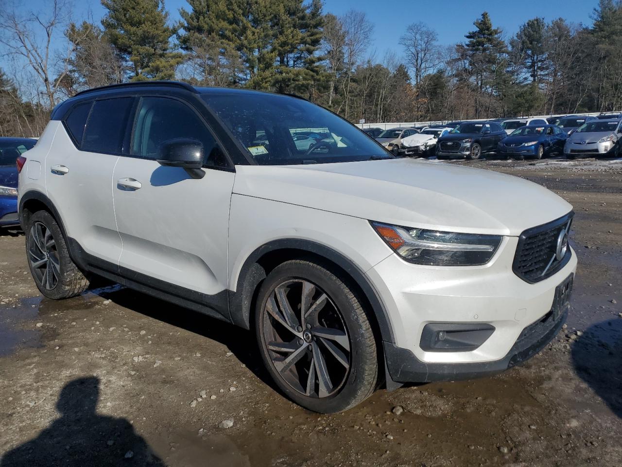 2020 Volvo XC40 - Image 4