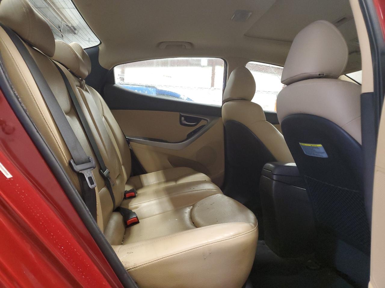 2012 Hyundai Elantra - Image 10