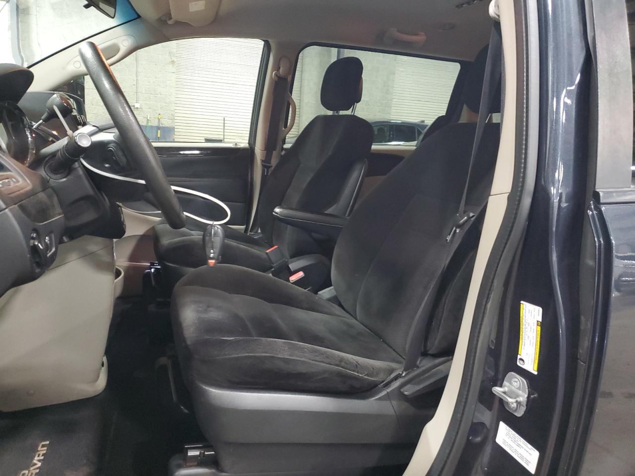 2014 Dodge Caravan - Image 7