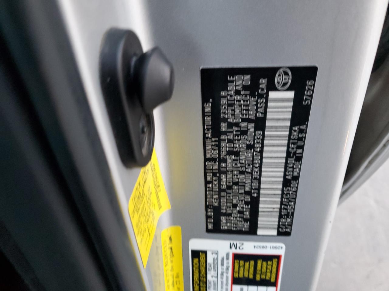 2011 Toyota Camry - Image 13