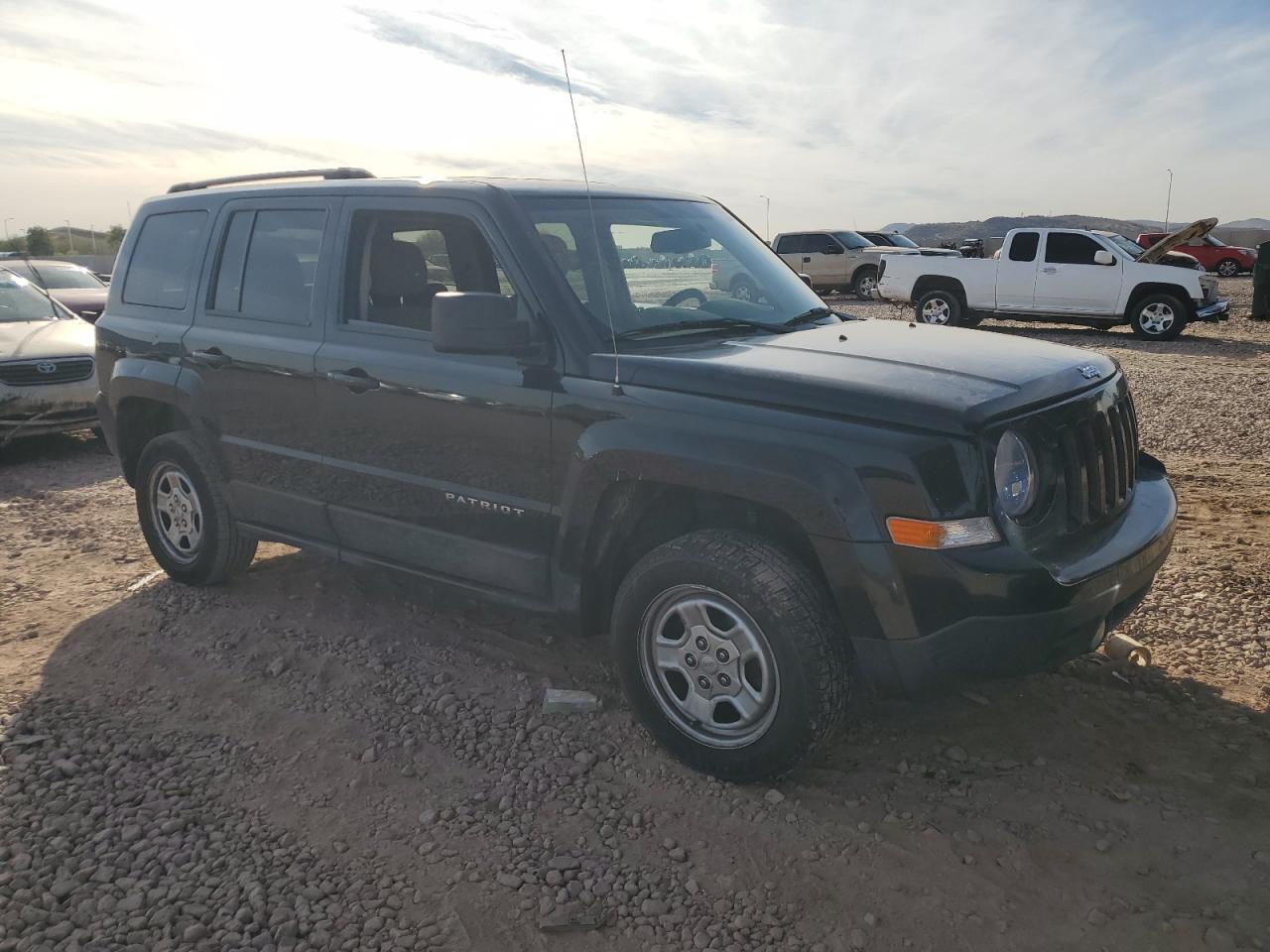 2016 Jeep Liberty (Patriot) - Image 4