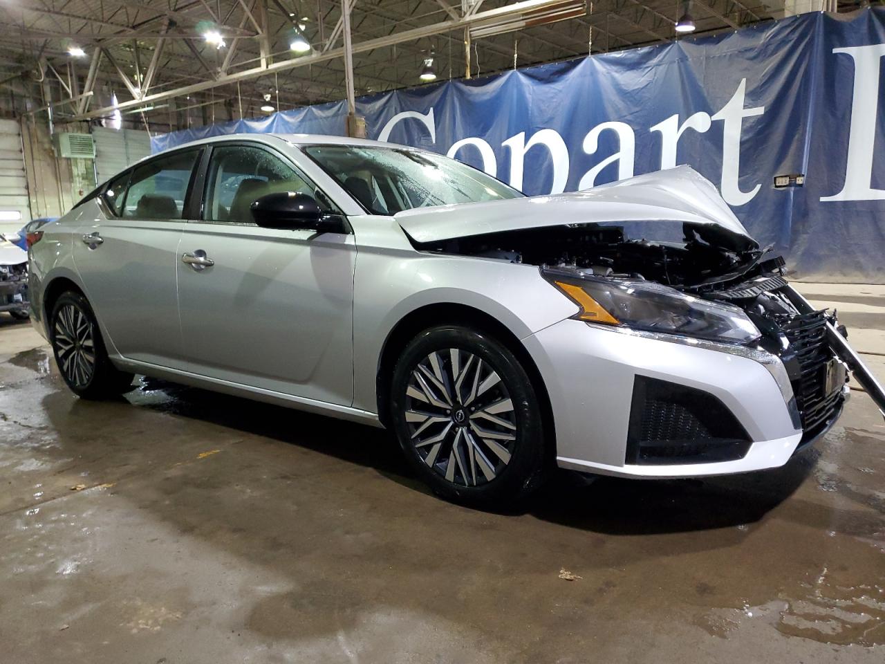 2024 Nissan Altima - Image 4