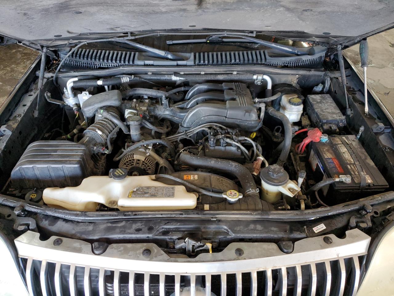2008 Mercury Mountaineer - Image 12