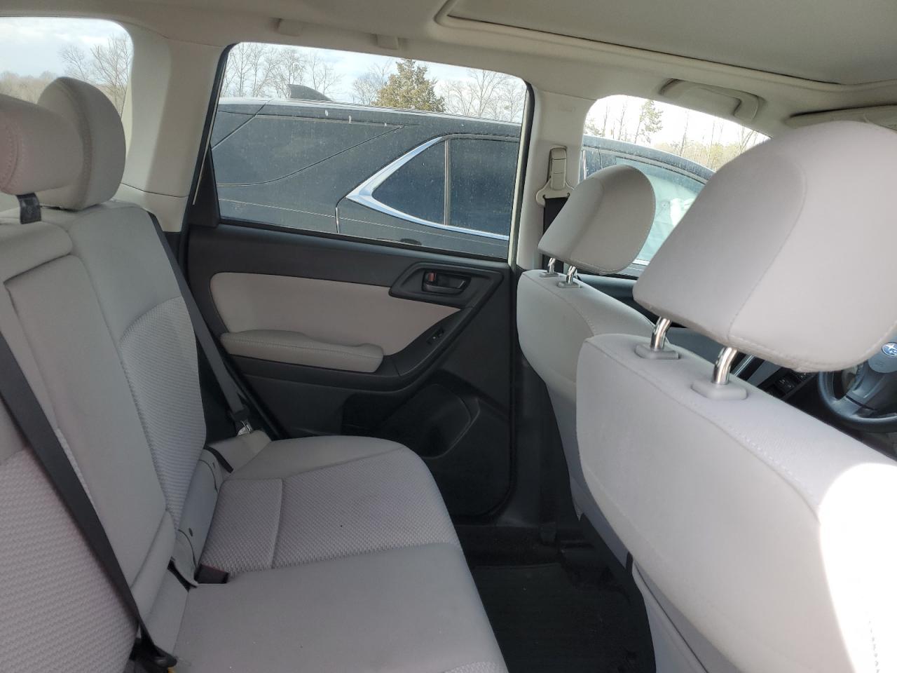 2016 Subaru Forester - Image 10
