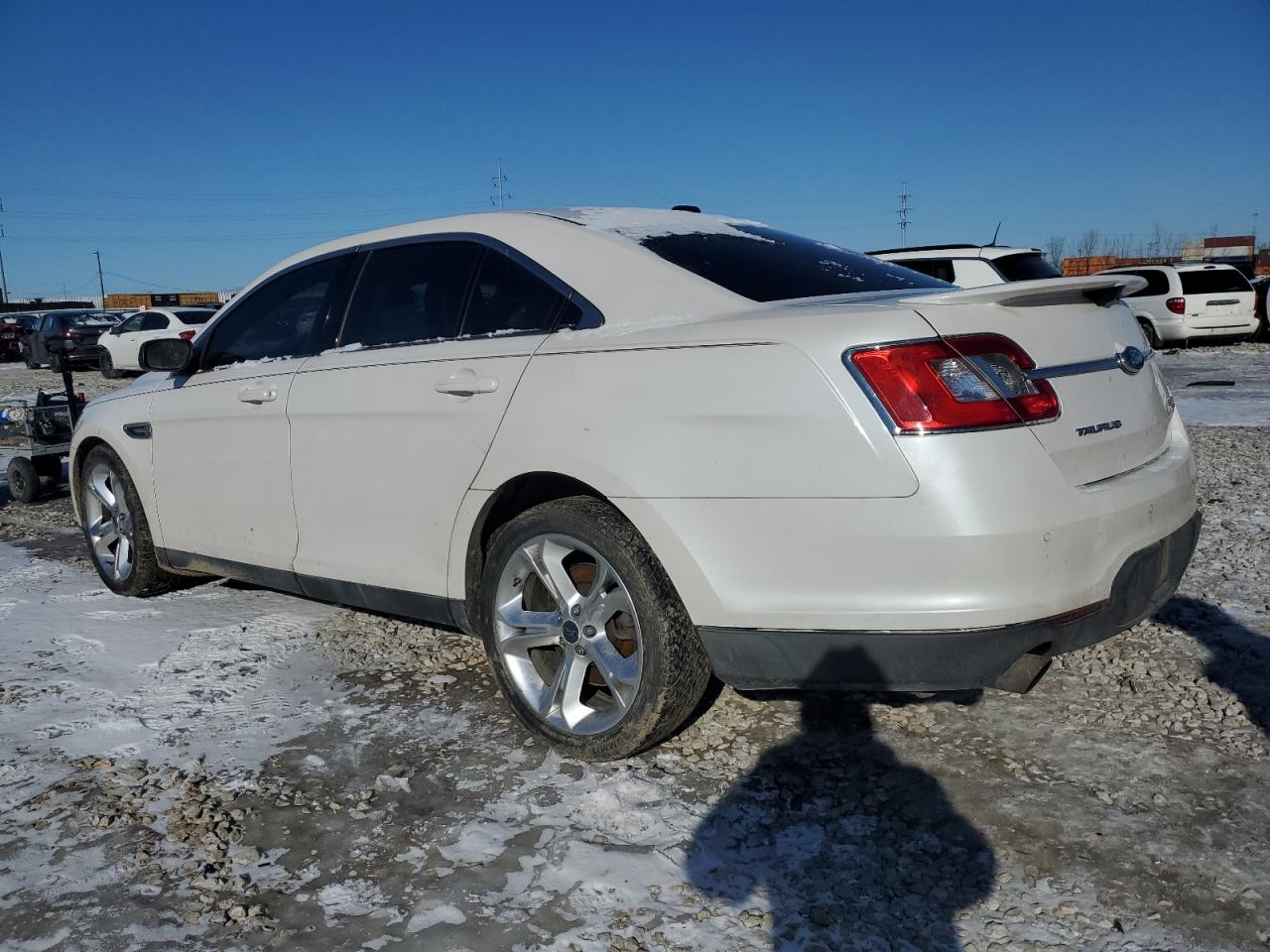 2011 Ford Taurus - Image 2