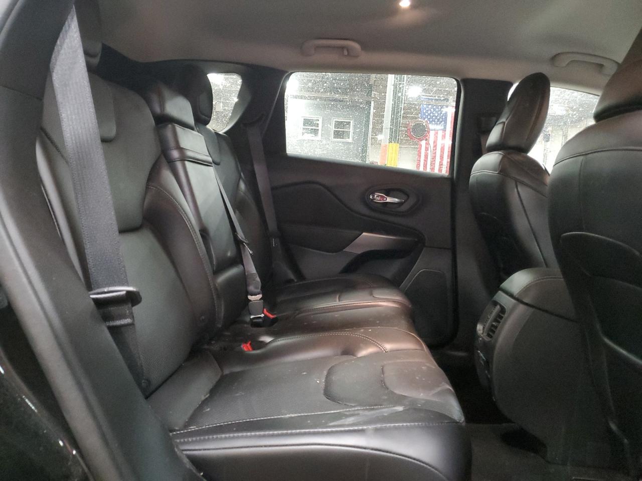 2019 Jeep Grand Cherokee - Image 11