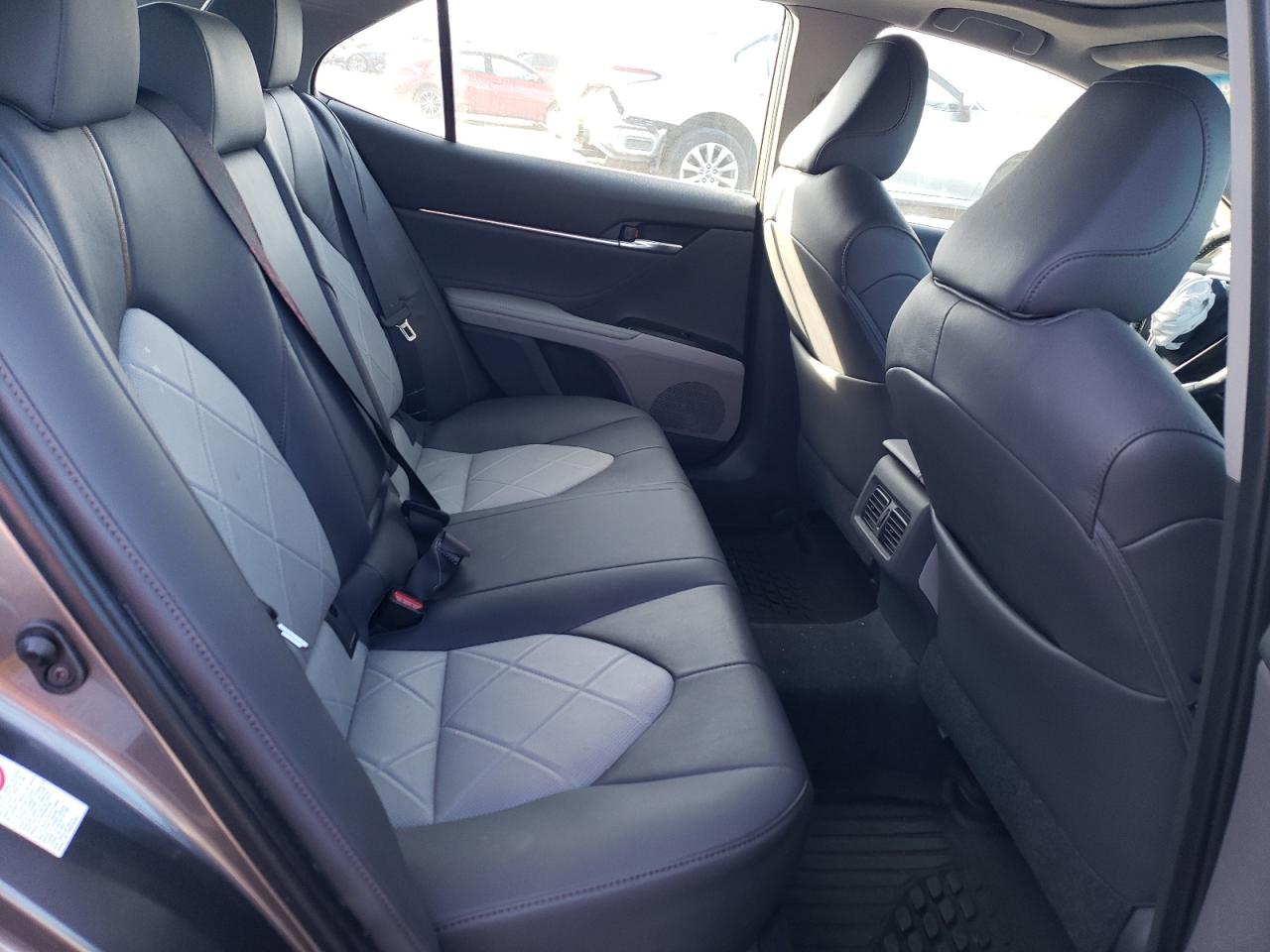 2018 Toyota Camry - Image 10