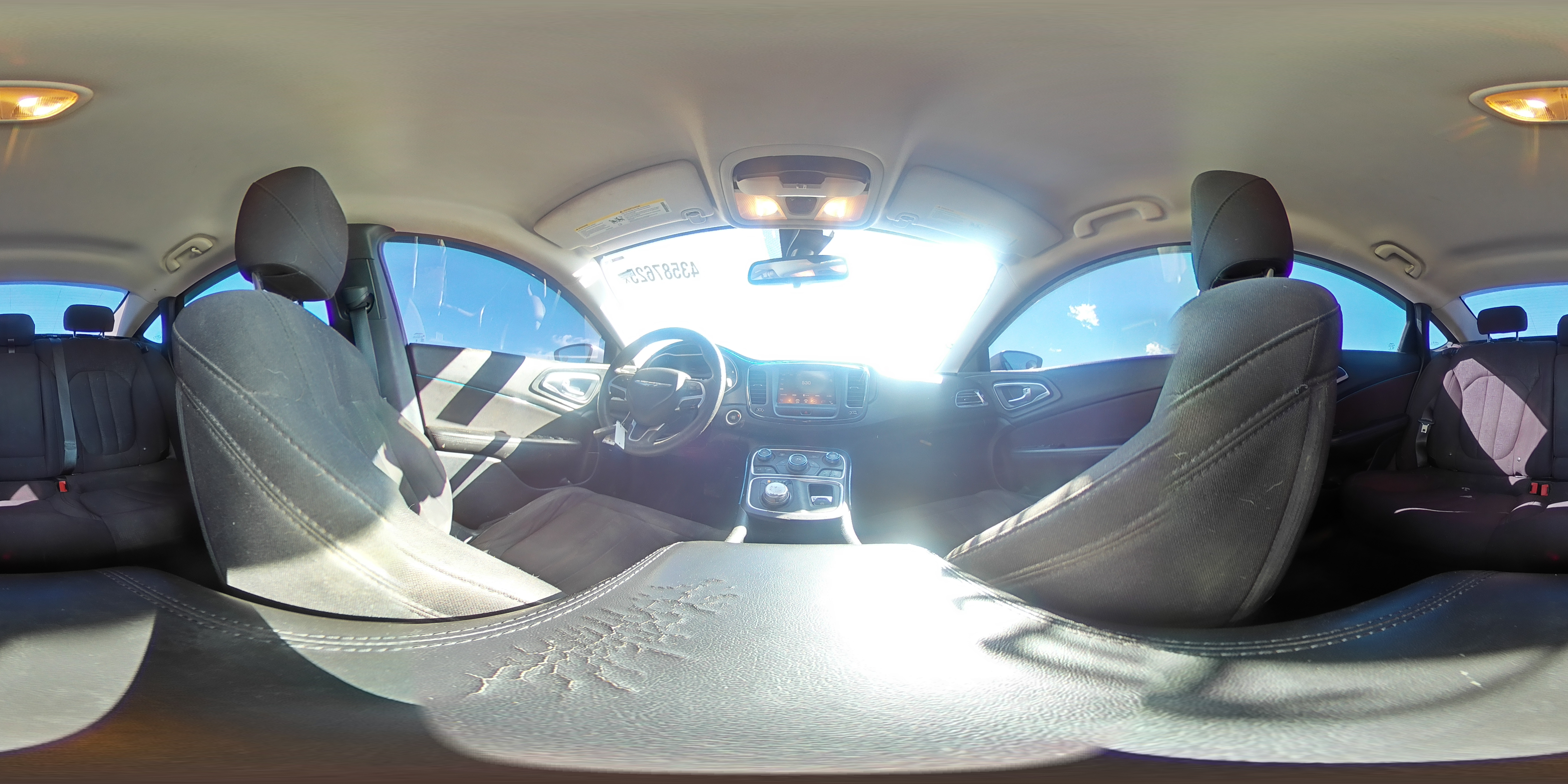 2015 Chrysler 200 - Image 15