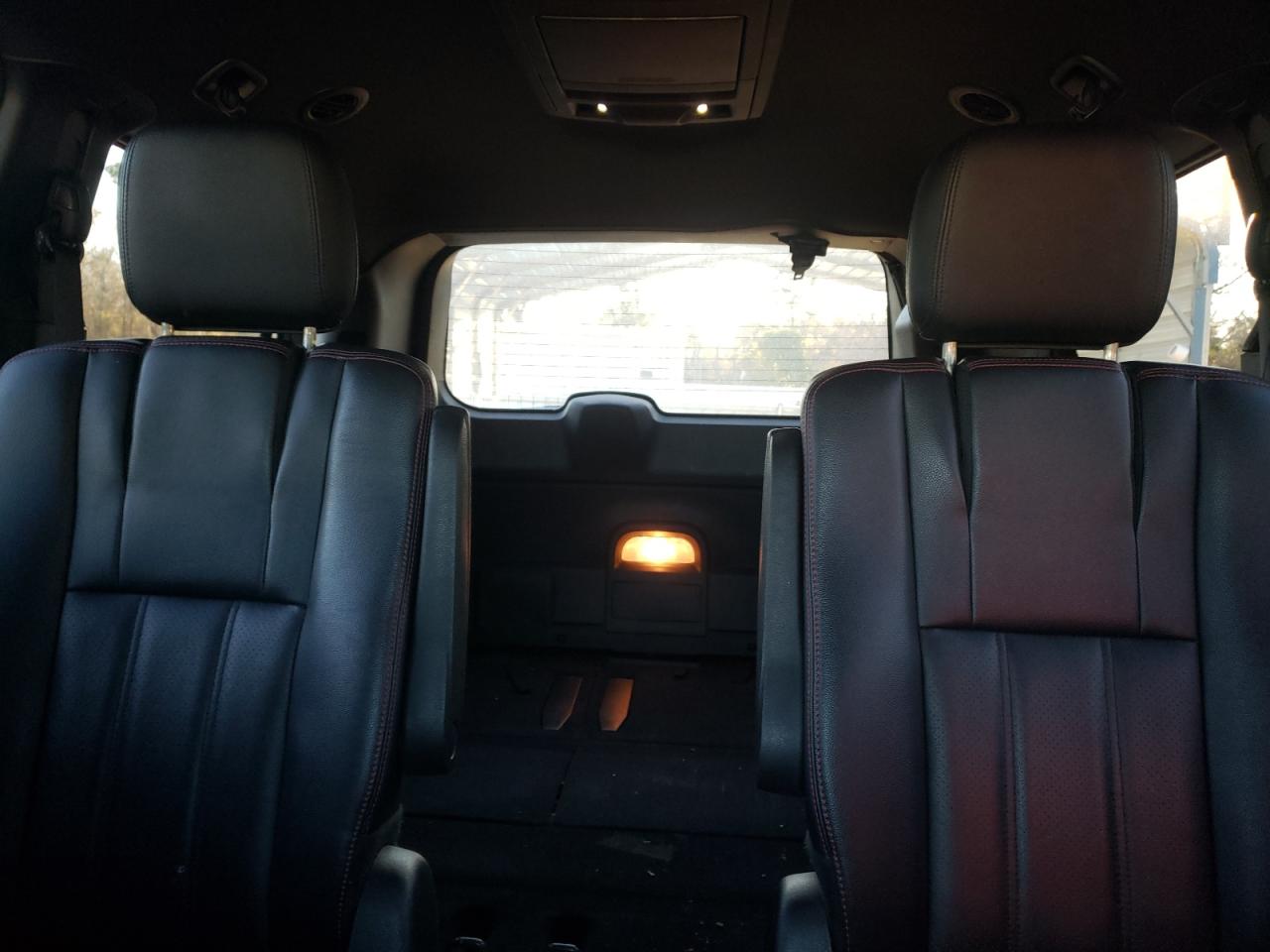 2018 Dodge Caravan - Image 10