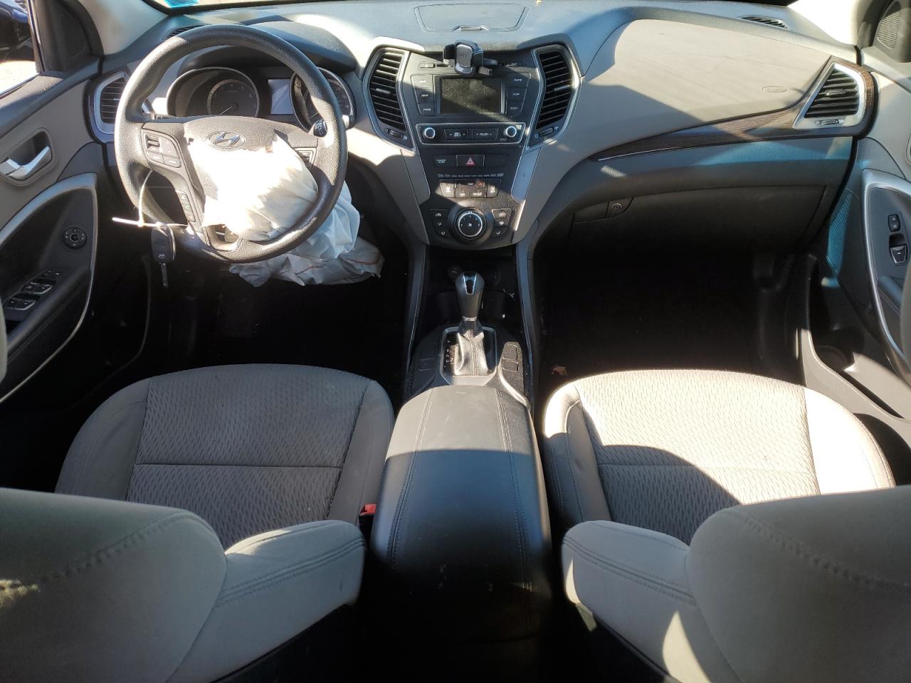 2018 Hyundai Santa Fe - Image 8