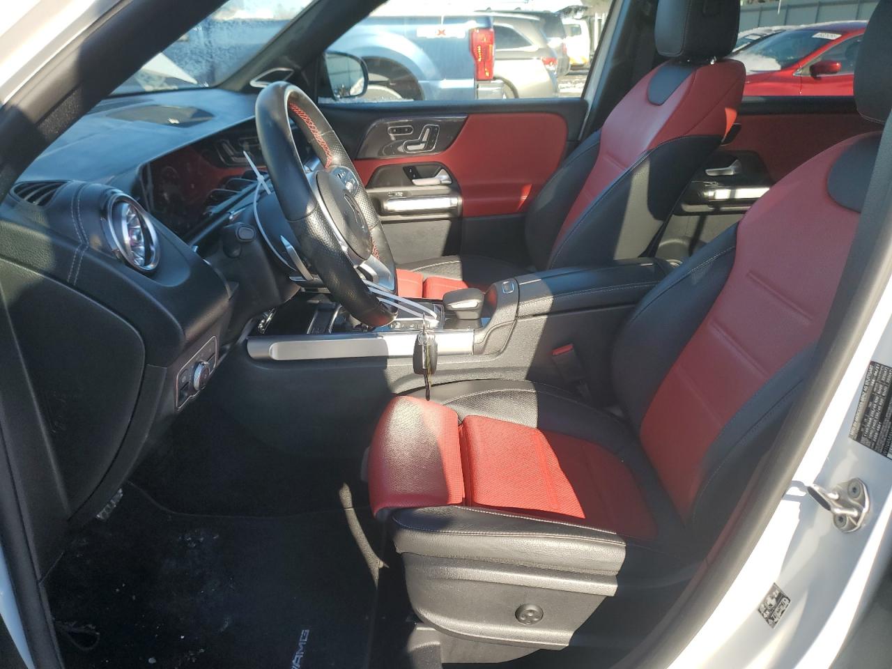 2021 Mercedes-Benz GLB - Image 7