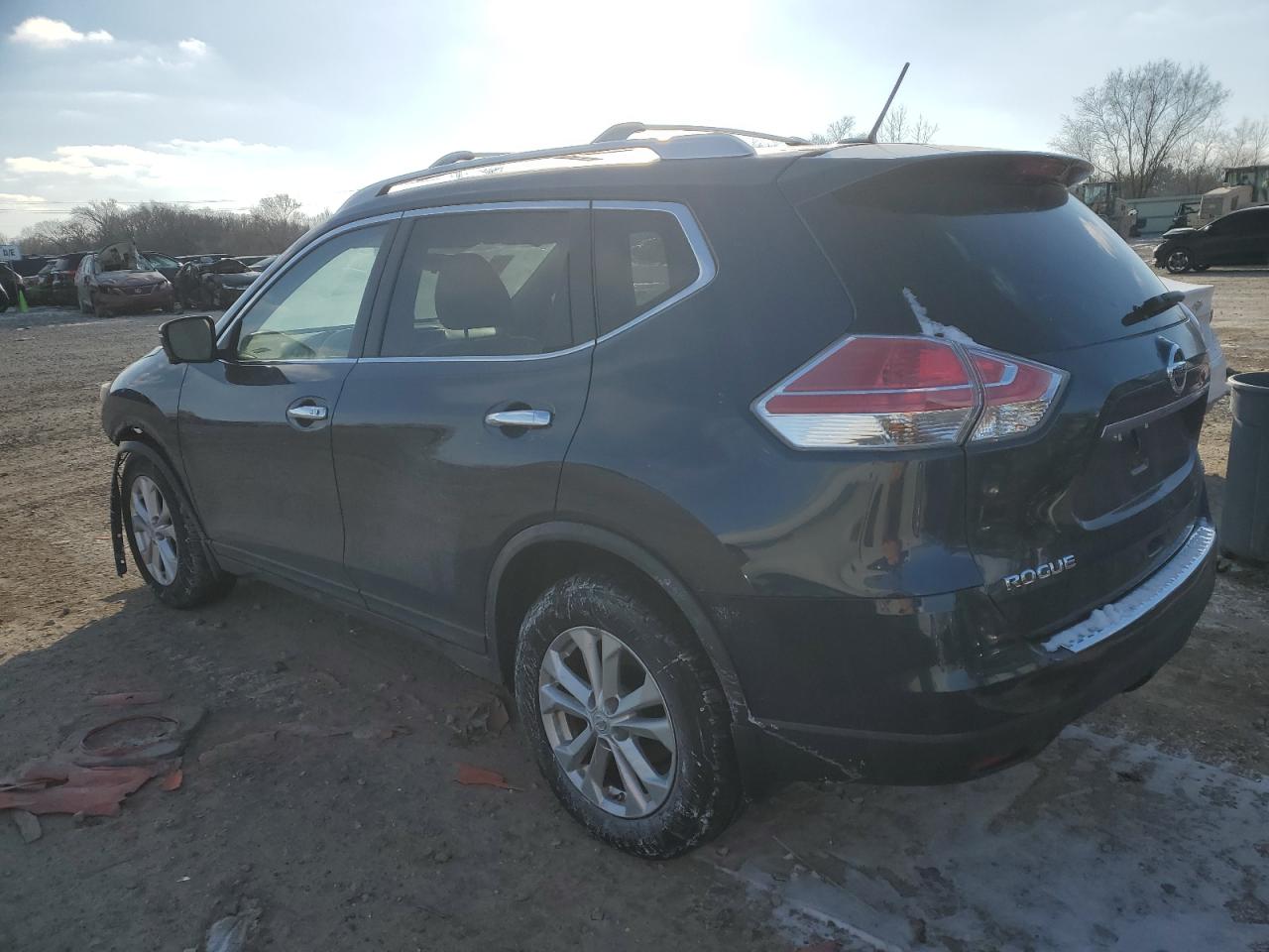 2015 Nissan Rogue - Image 2