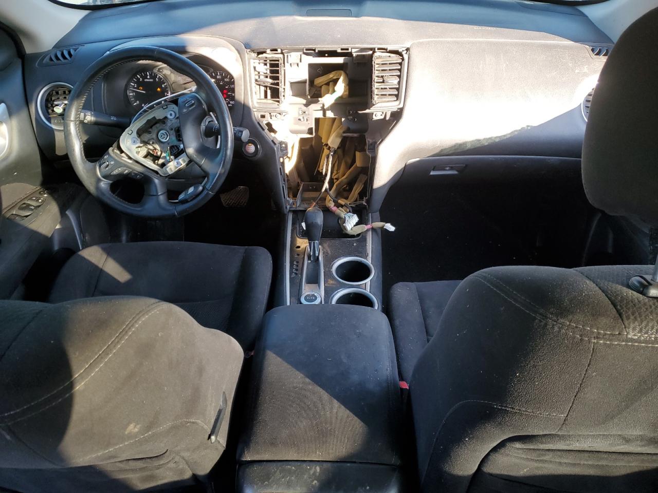 2013 Nissan Pathfinder - Image 8