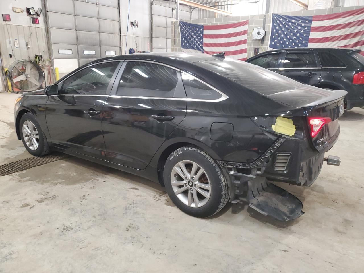 2016 Hyundai Sonata - Image 2