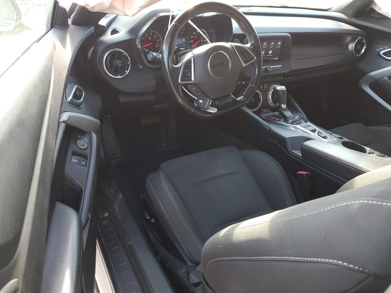 2020 Chevrolet Camaro - Image 8