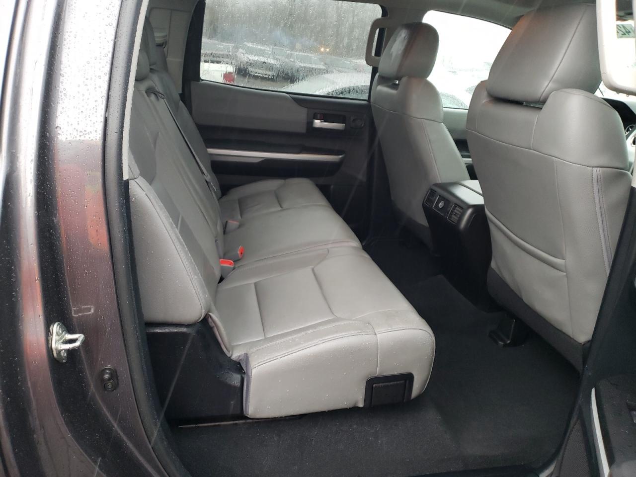 2014 Toyota Tundra - Image 10