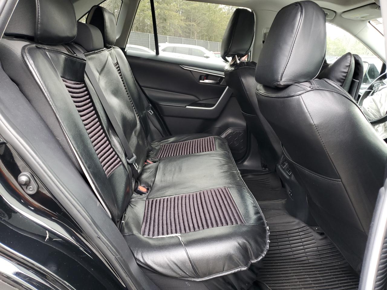 2019 Toyota RAV 4 - Image 11