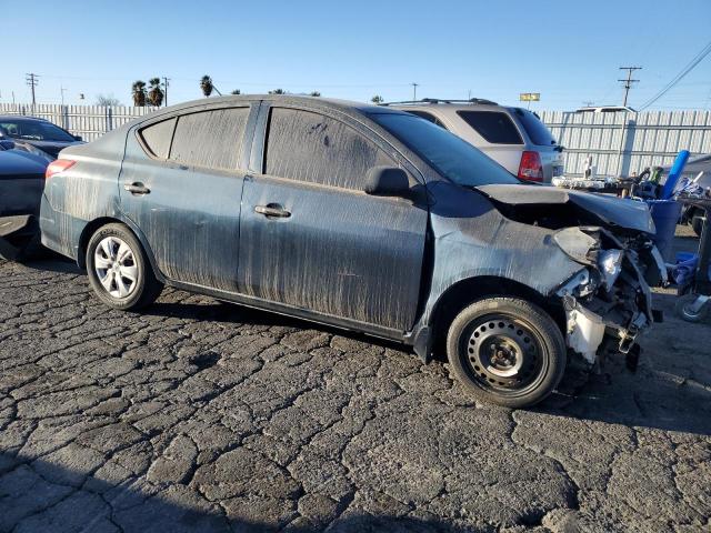 Седани NISSAN VERSA 2015 Синій