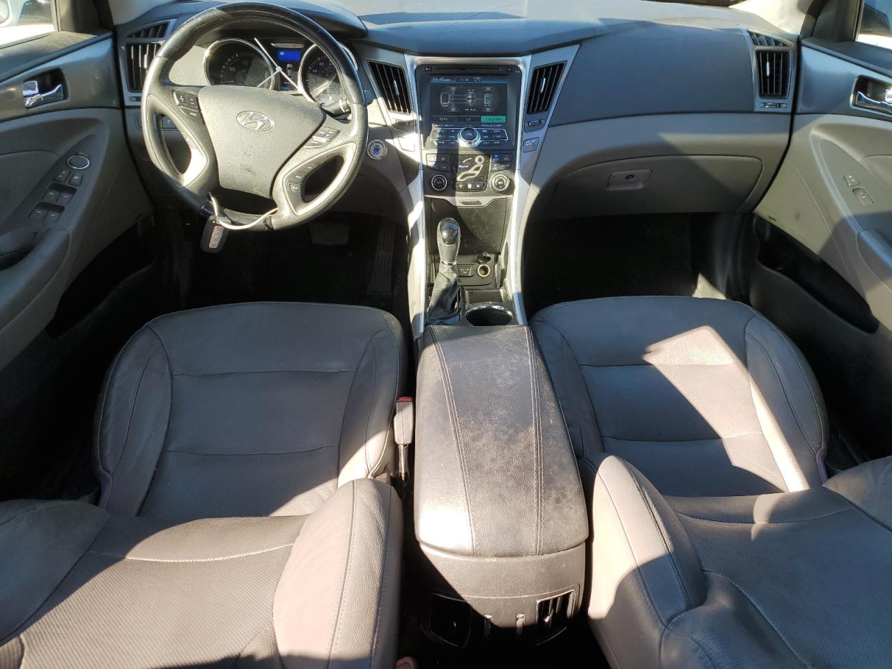 2012 Hyundai Sonata - Image 8