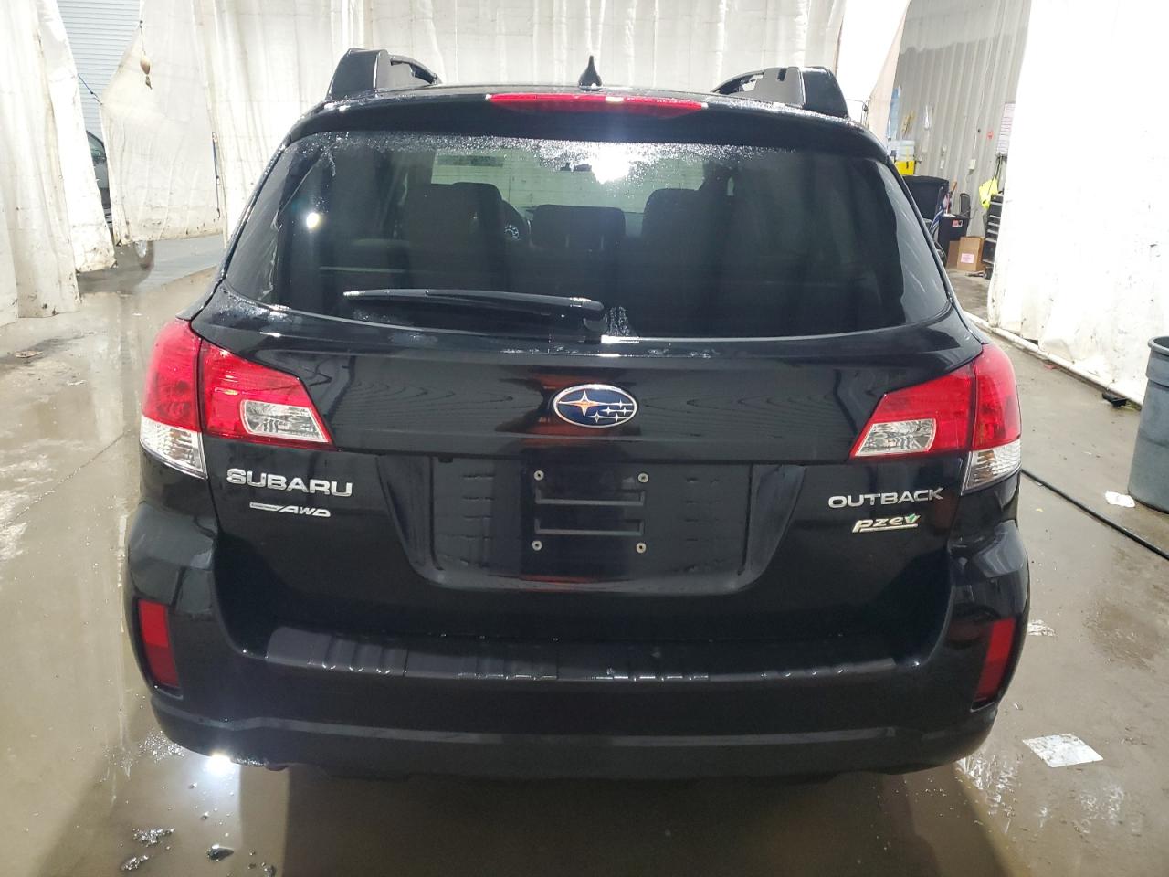 2013 Subaru Outback - Image 6