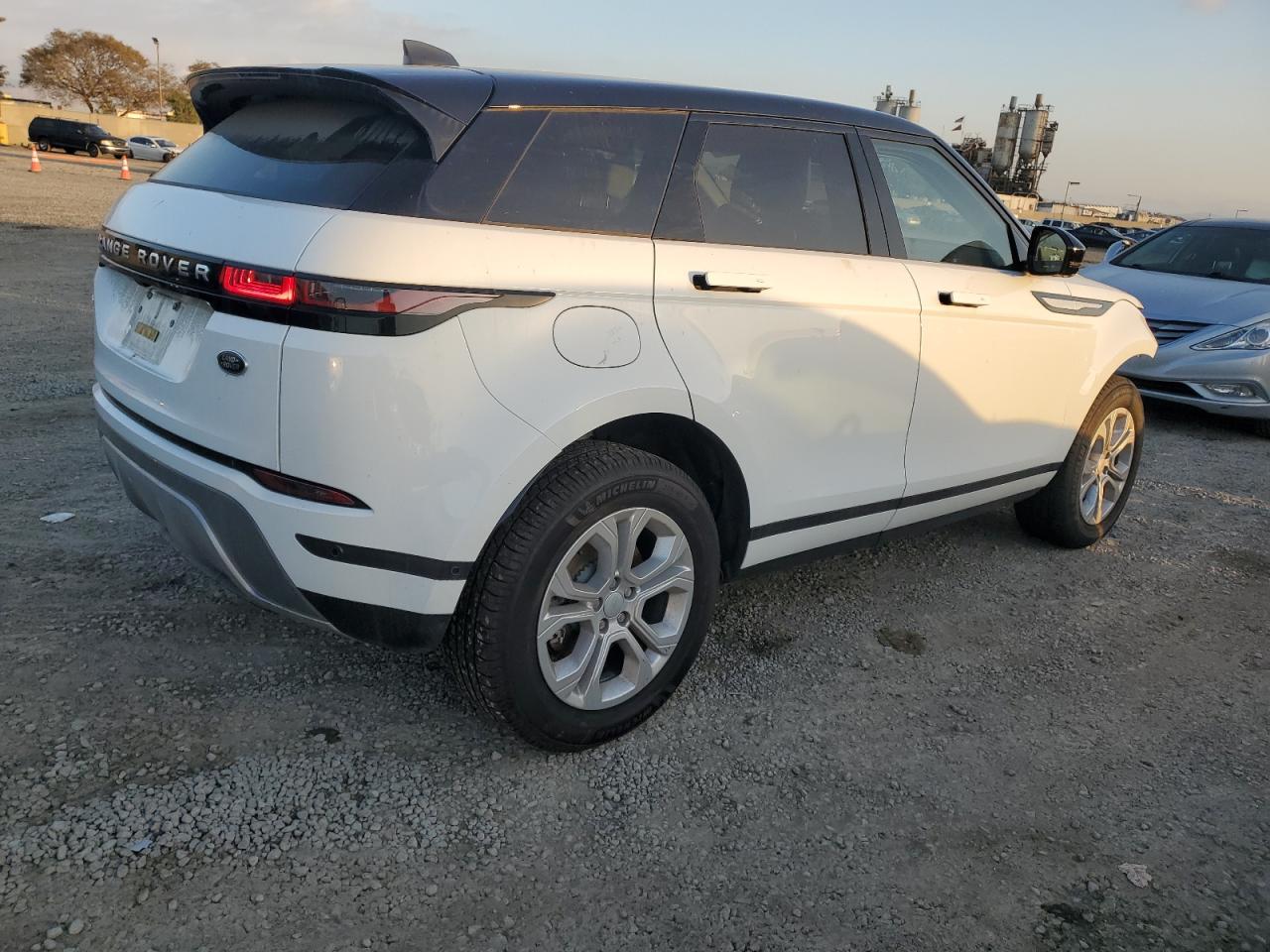 2021 Land Rover Range Rover - Image 3