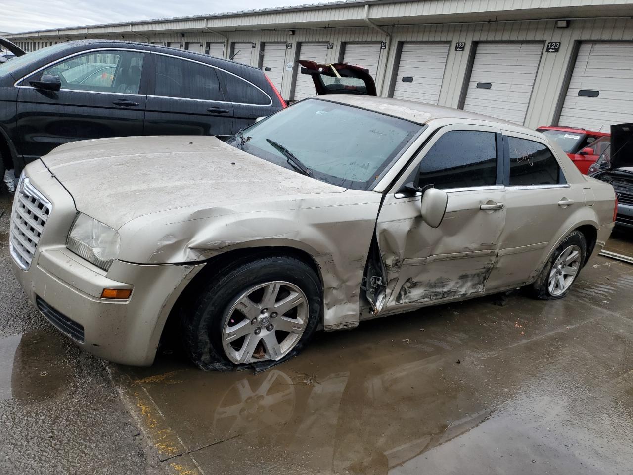 2006 Chrysler 300 zu verkaufen in Louisville, KY - Front End