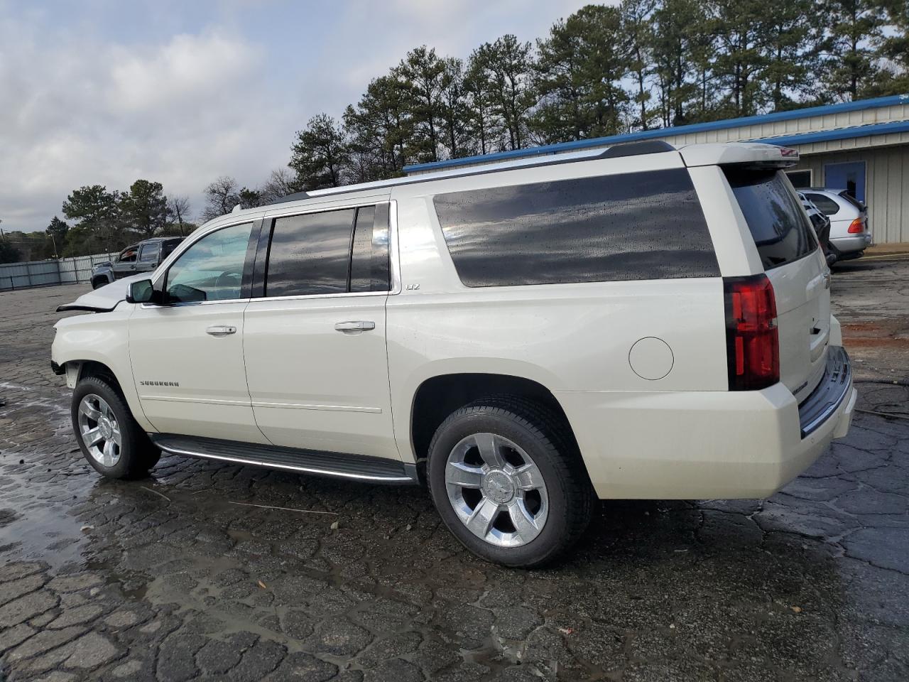 2015 Chevrolet Suburban - Image 2