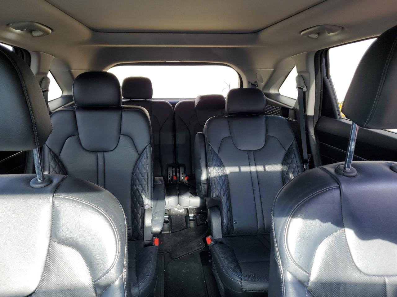 2021 Kia Sorento - Image 10