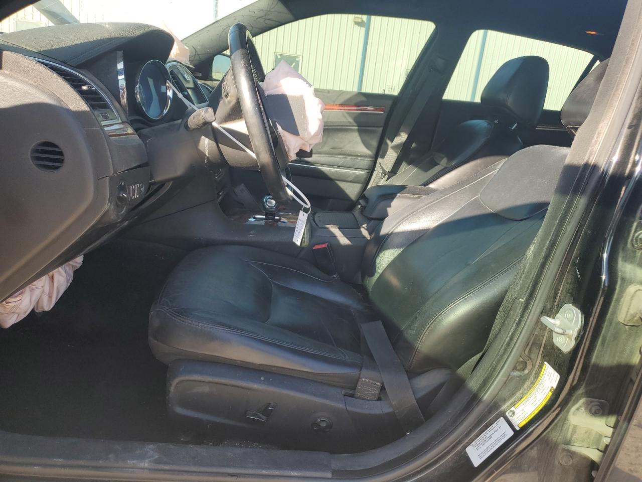 2012 Chrysler 300 - Image 7