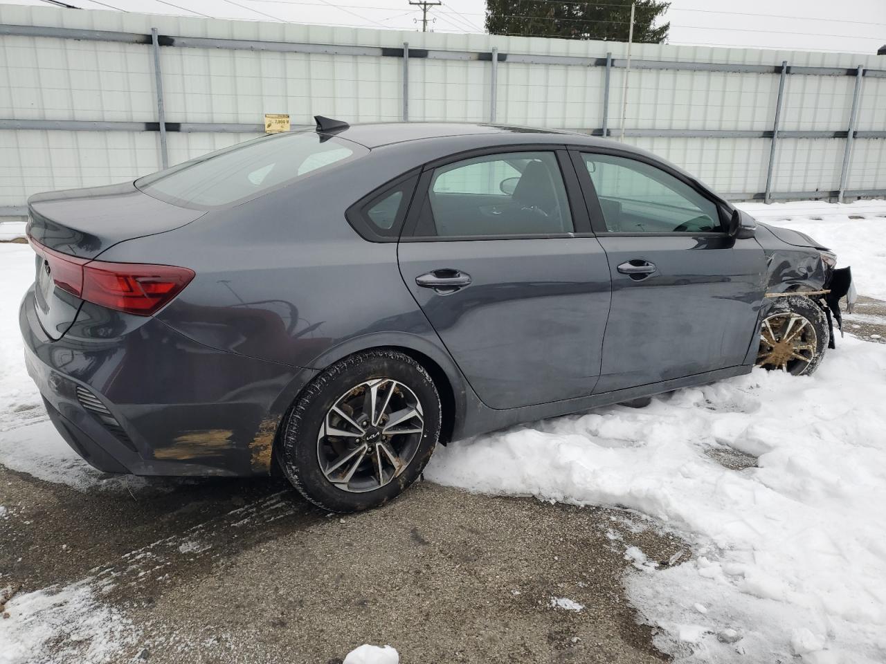 2023 Kia Forte - Image 3